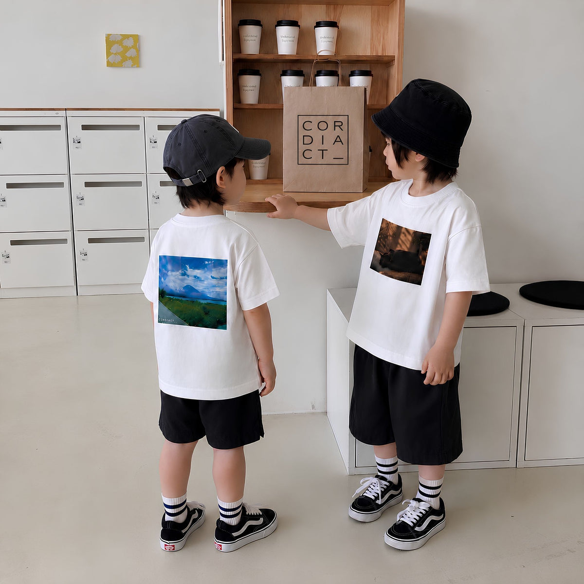 kids 「neko」グラフィックTシャツ