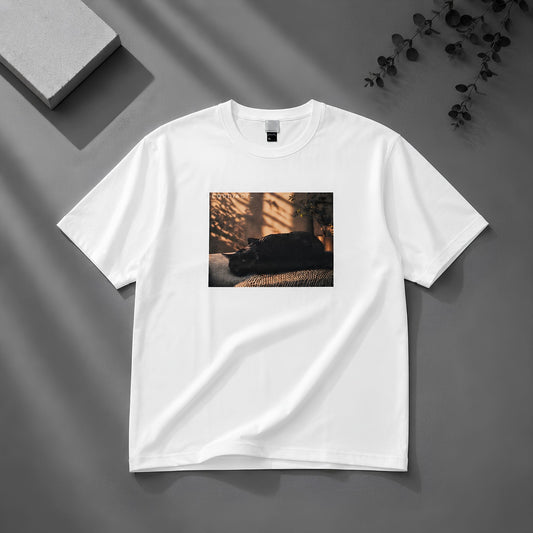 「neko」グラフィック Tシャツ（半袖）