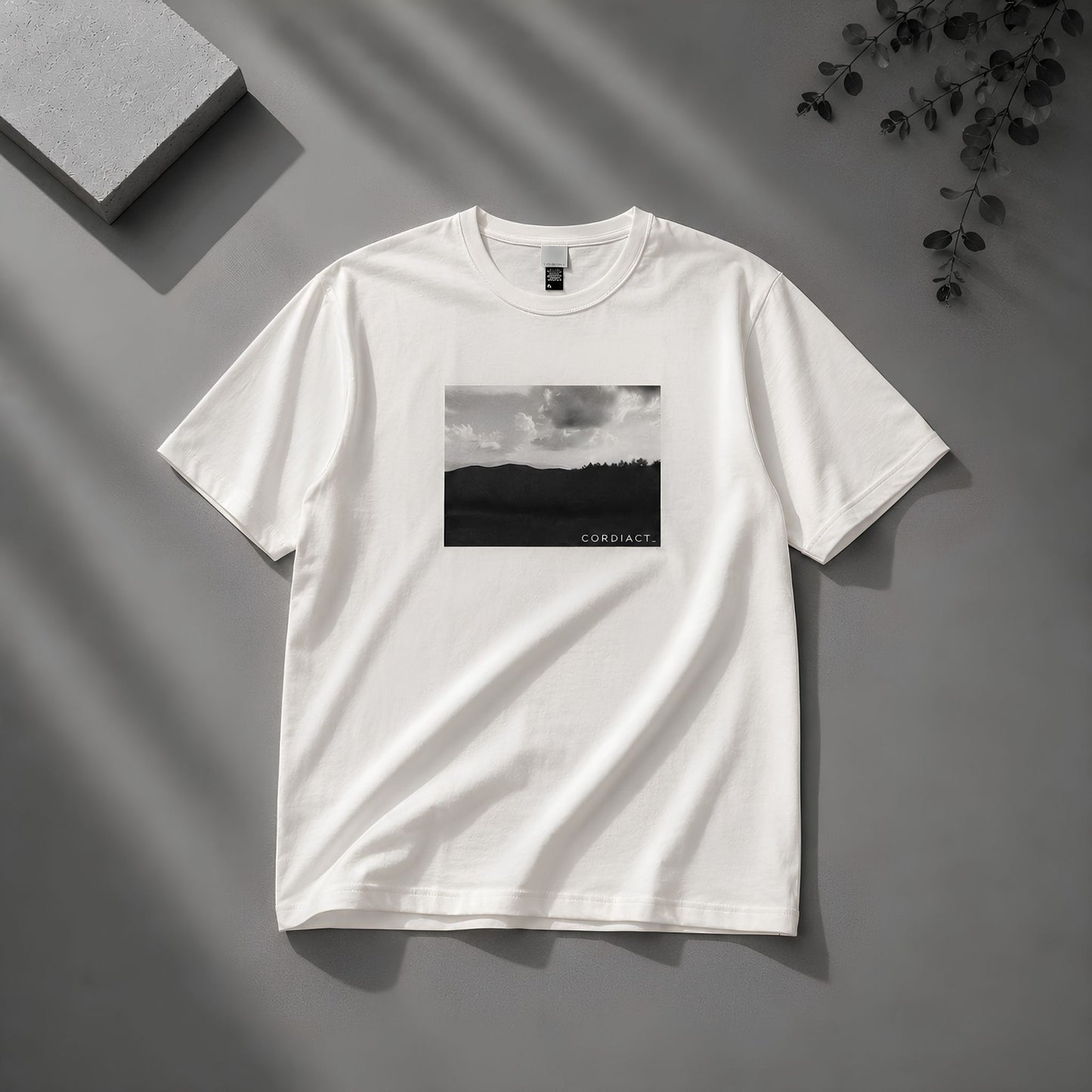 「sora」グラフィック Tシャツ（半袖）