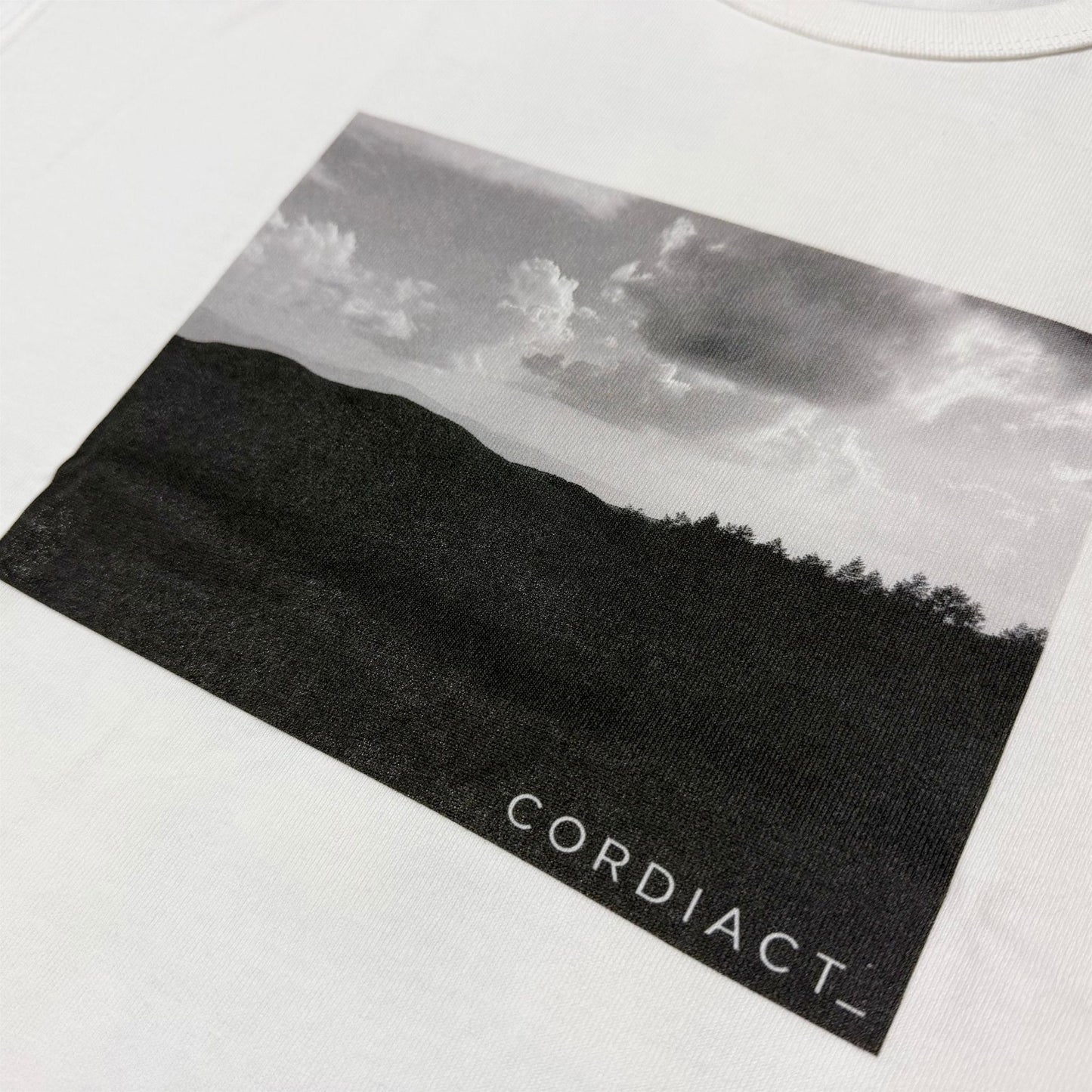 「sora」グラフィック Tシャツ（半袖）